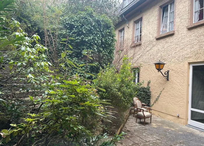 Oranienburg - Private Garden בית הארחה 3*