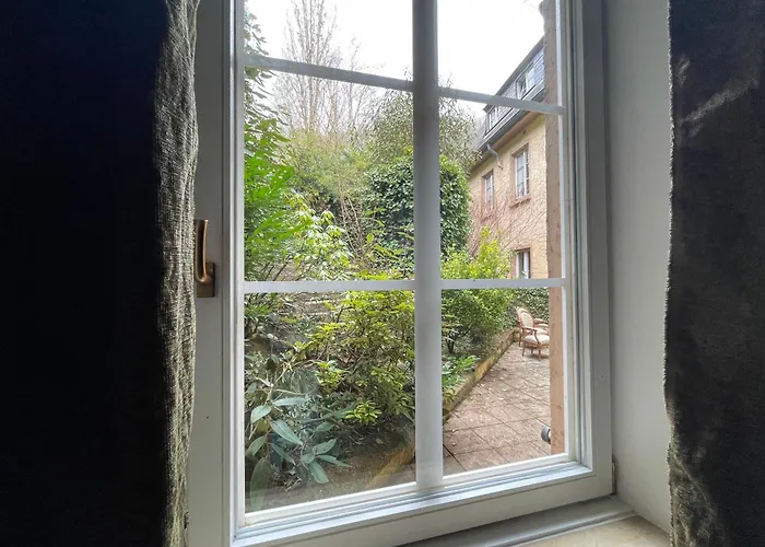 Oranienburg - Private Garden בית הארחה 3*